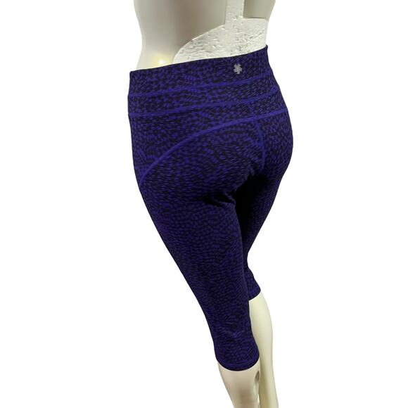 Tek Gear Purple Black Geometric Print Capri Leggings Athletic Compression Small - Picture 15 of 16